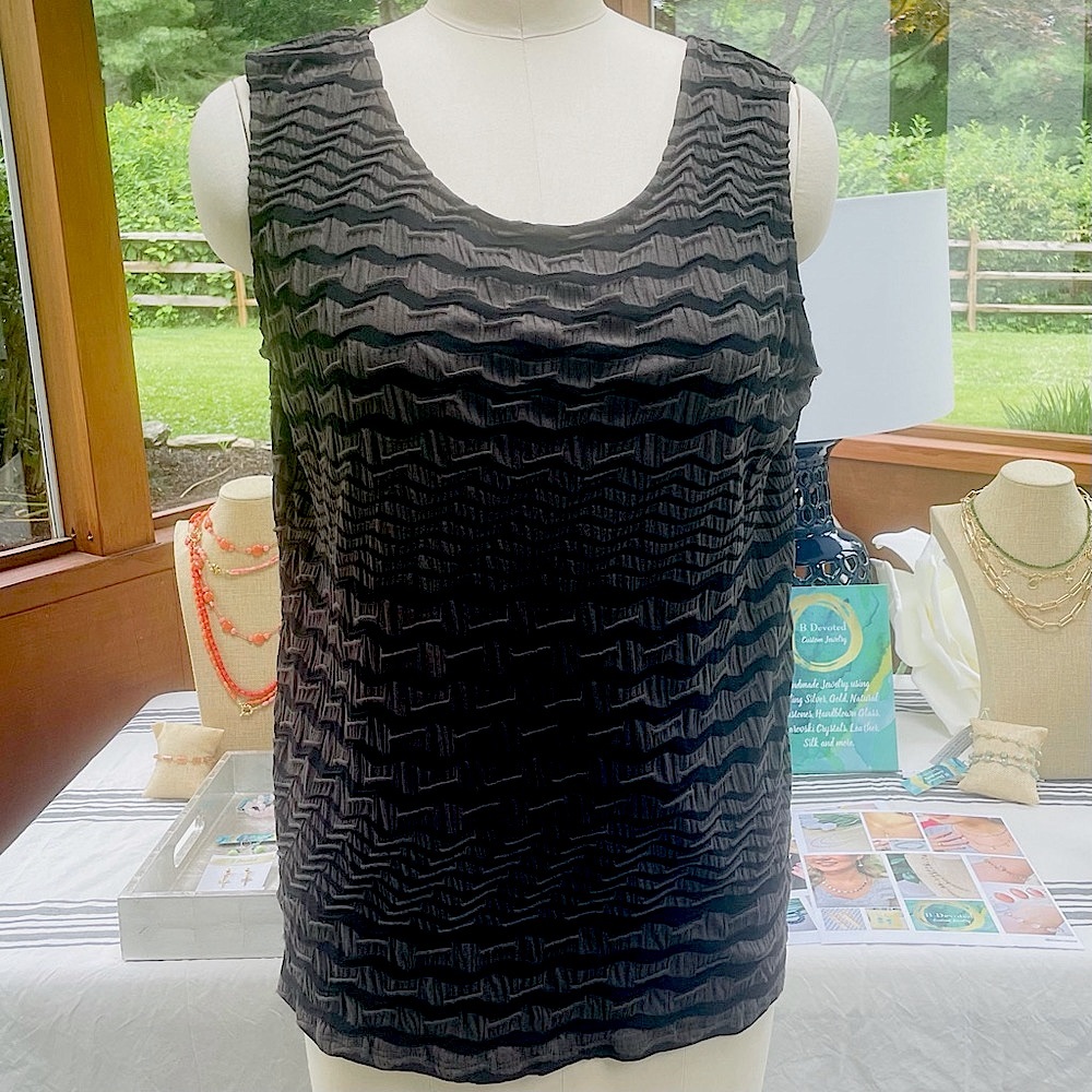Chalet Textured Tank Top OLIVE GREEN AND BLACK